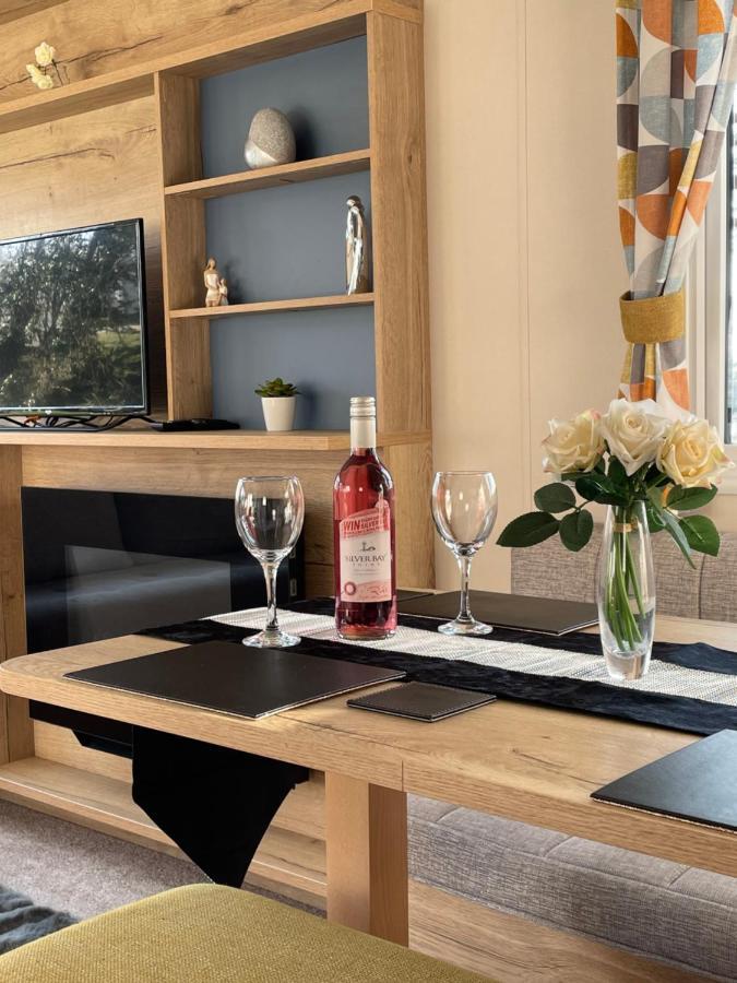 Deluxe, 3 Bed Holiday Home At Combe Haven Holiday Park Hastings Exterior foto